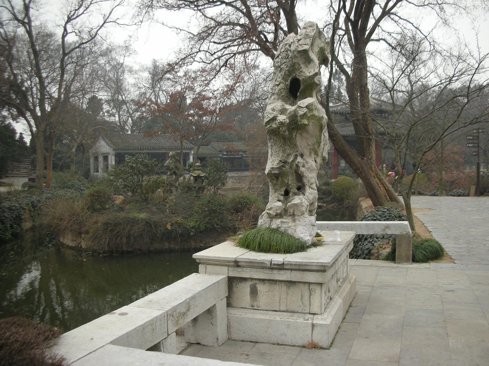 2000年ほど前は錫(スズ)の産地だったが、今は錫がない無錫(その2..無錫を代表する観光地である太湖)